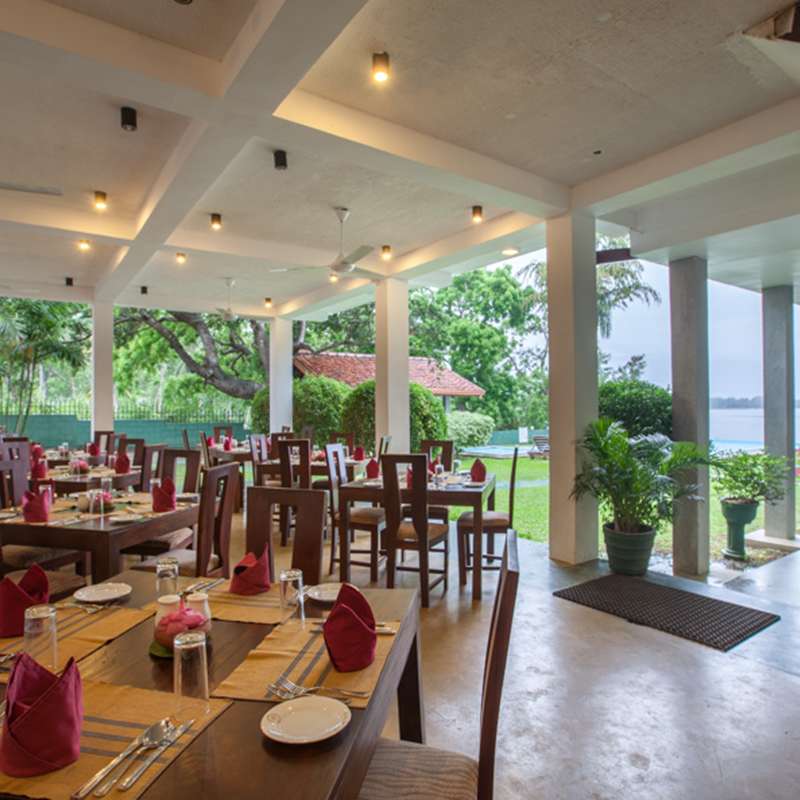 Restaurant Table Arrangements at Oak Ray Lake Resort Tissamaharama